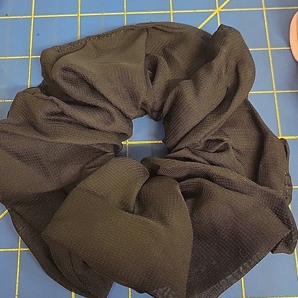Bundle of 5 Oversized Chiffon Fabric Cream Hair Scrunchie